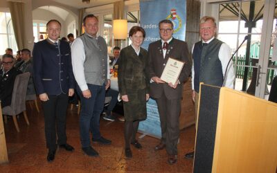 Verleihung des Goldenen Ehrenzeichens am Landesfischertag